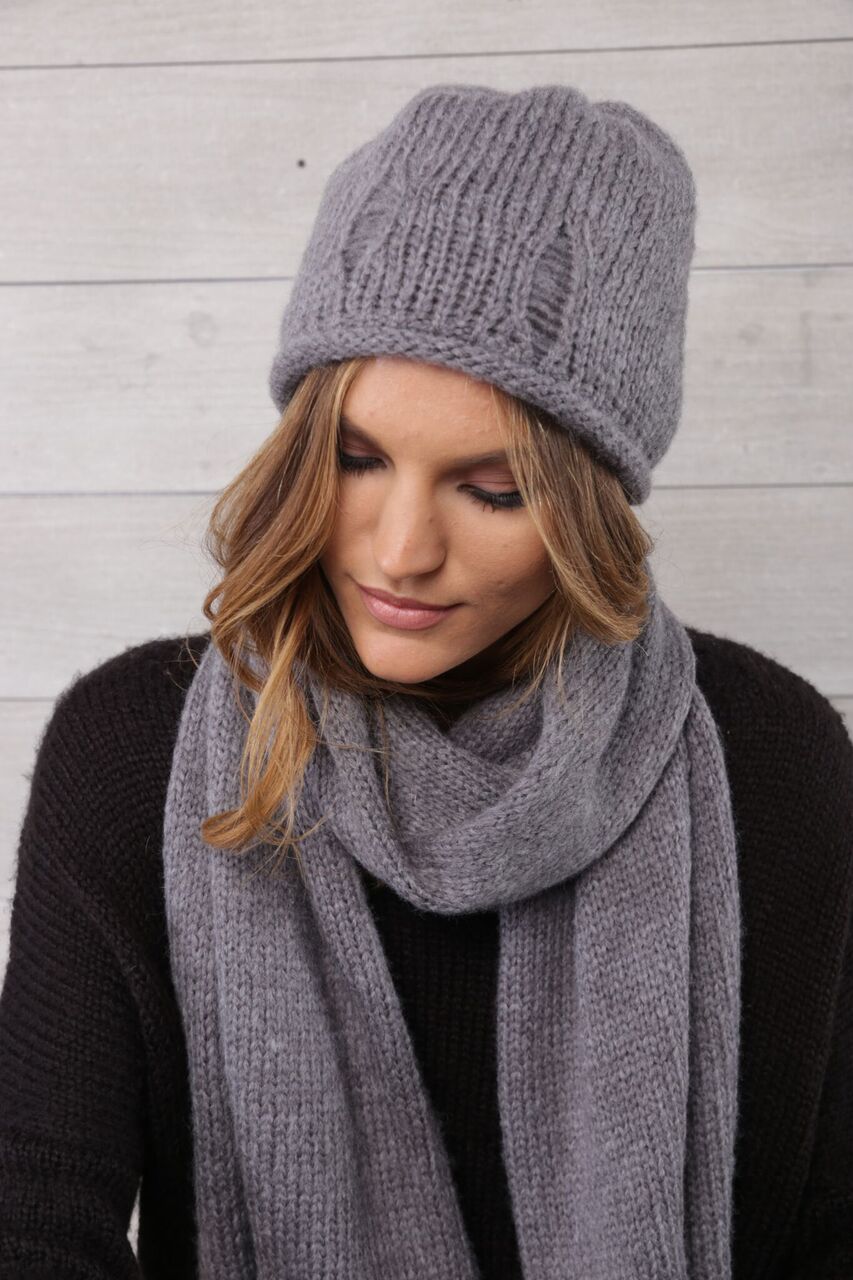 Oliver Distressed Beanie Grey